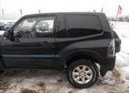 Mitsubishi Pajero SUV 3,2 l 147 kw