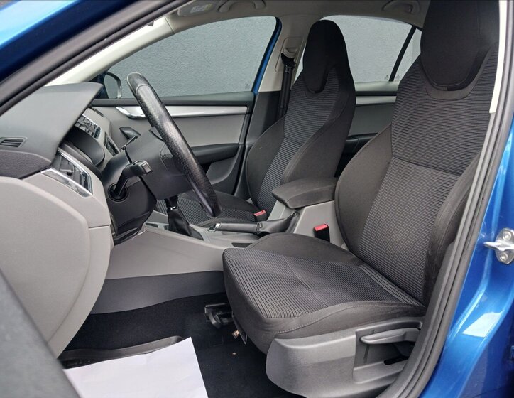 Škoda Octavia Sedan / Limuzína 1,6 l 77 kw