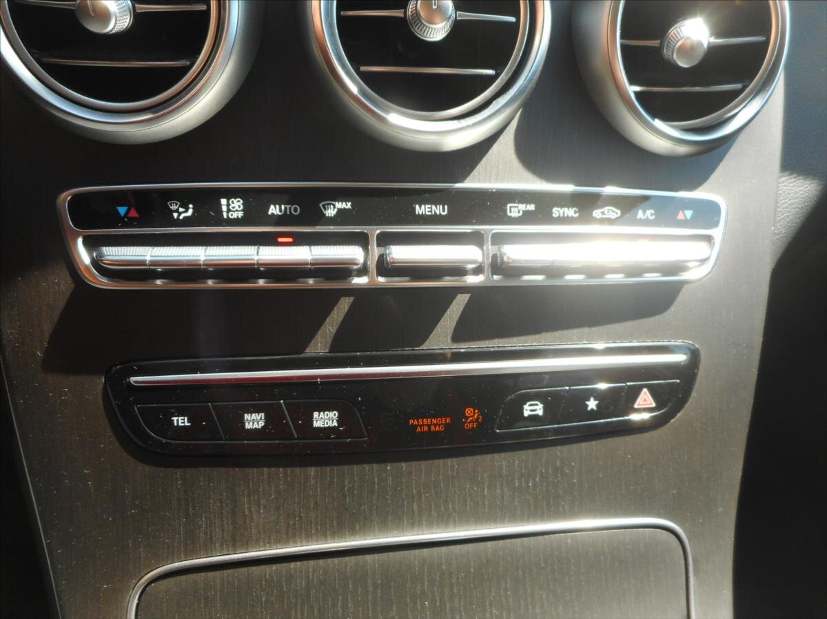 Mercedes-Benz GLC SUV / Terénní 2,0 l 143 kw