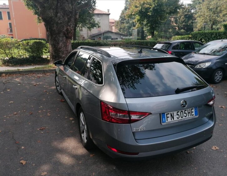 Škoda Superb 2