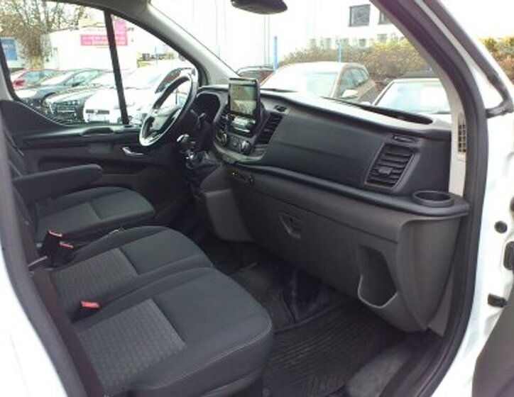 Ford Transit Custom 19