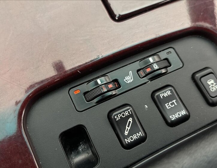 Lexus GS 300 Sedan / Limuzína 3,0 l 183 kw