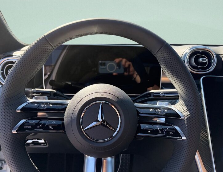 Mercedes-Benz Třídy C Sedan / Limuzína 2,0 l 162 kw