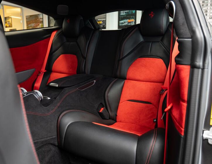 Ferrari GTC4 Lusso 9