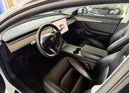 Tesla Model 3 7