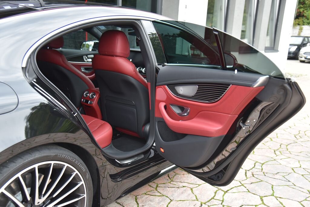 Mercedes-Benz CLS Sedan / Limuzína 3,0 l 320 kw