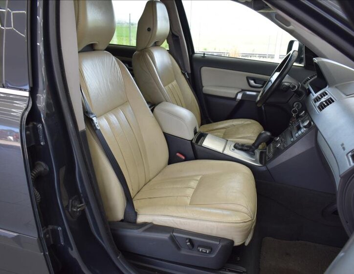 Volvo XC90 SUV / Terénní 2,4 l 136 kw