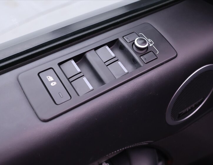 Land Rover Discovery 18