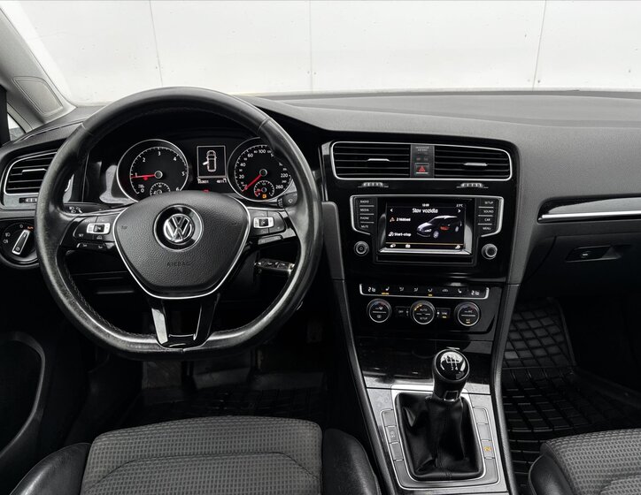 Volkswagen Golf Kombi 1,6 l 77 kw