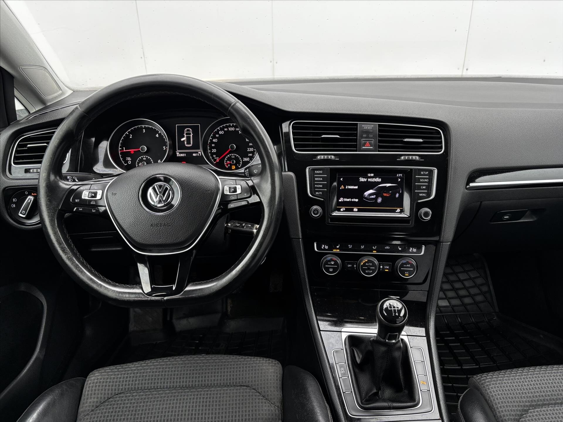 Volkswagen Golf Kombi 1,6 l 77 kw