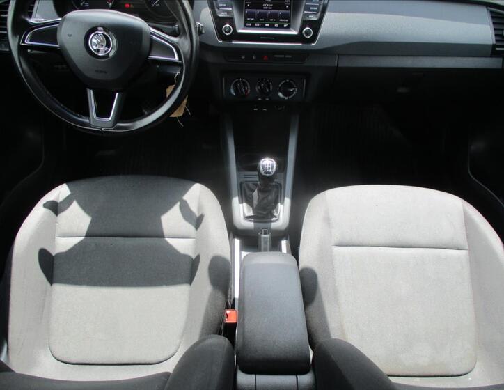 Škoda Fabia 12