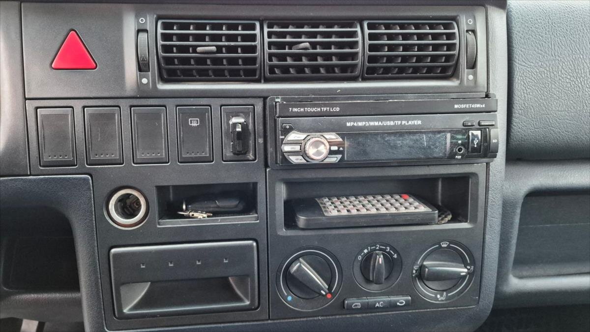 Volkswagen Caravelle Kombi 2,5 l 75 kw