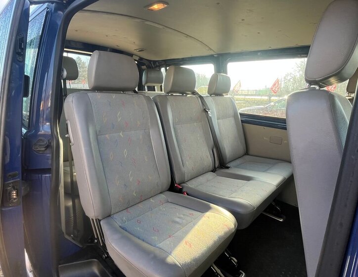 Volkswagen Caravelle 17