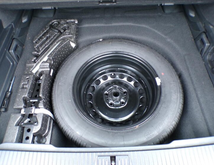 Volkswagen Passat Kombi 1,6 l 88 kw