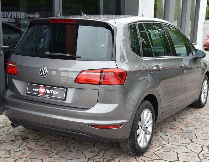 Volkswagen Golf Sportsvan MPV 1,2 l 81 kw