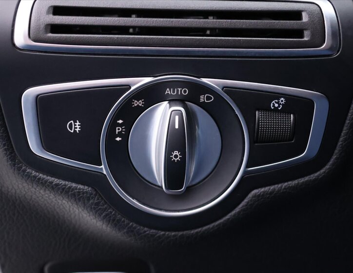 Mercedes-Benz Třídy C Kombi 2,1 l 150 kw