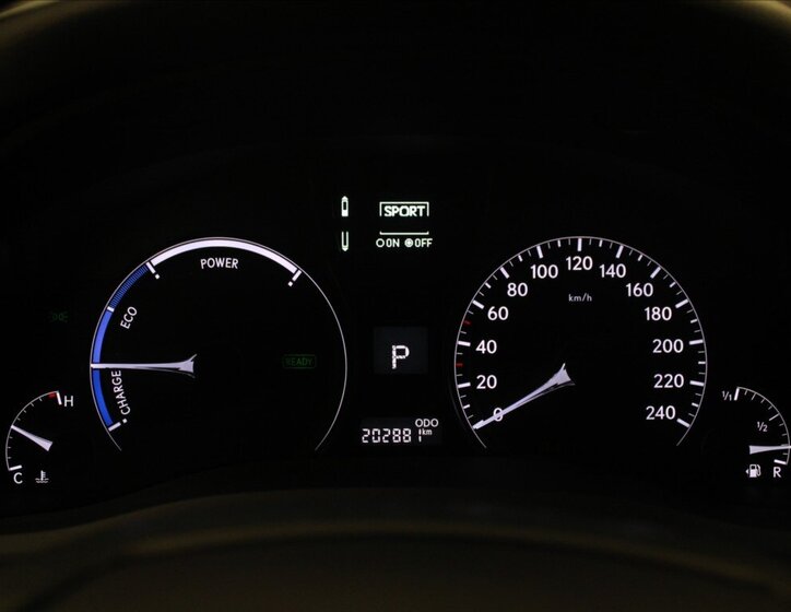 Lexus RX 450h SUV / Terénní 3,5 l 220 kw