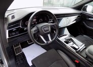 Audi Q8 14