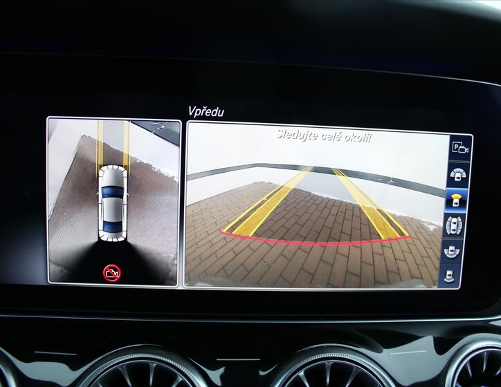 Mercedes-Benz CLS Sedan 3,0 l 270 kw