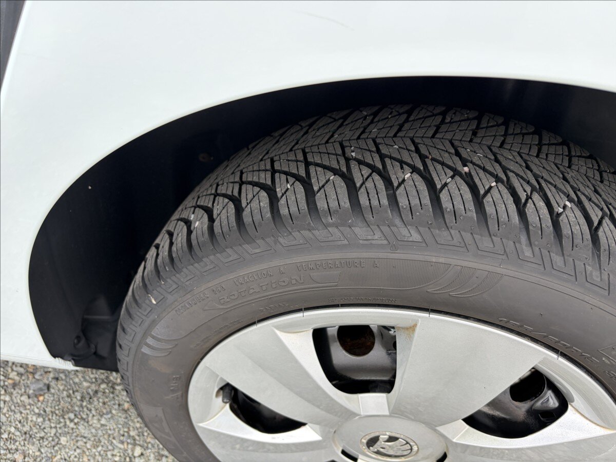 Škoda Fabia Hatchback 999,0 44 kw