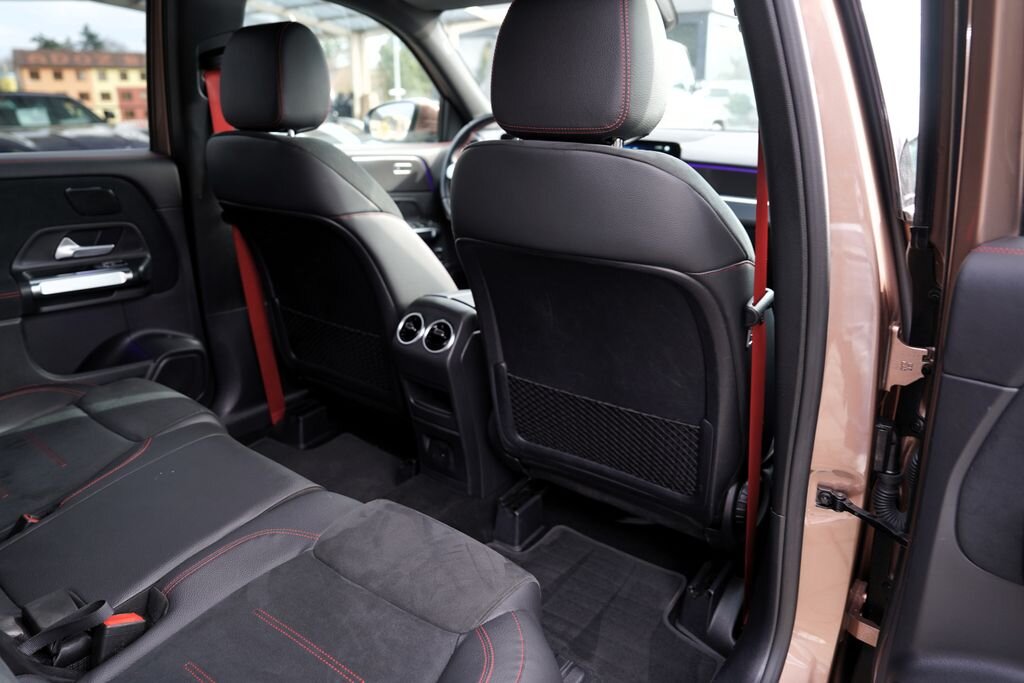 Mercedes-Benz GLB SUV / Terénní 2,0 l 225 kw