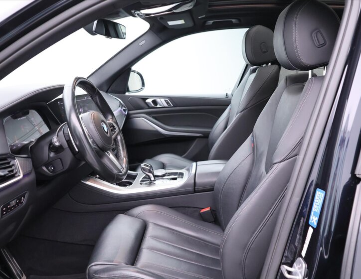 BMW X5 SUV / Terénní 3,0 l 294 kw