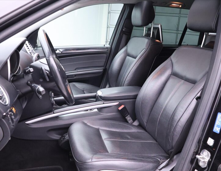 Mercedes-Benz GL SUV / Terénní 3,0 l 155 kw