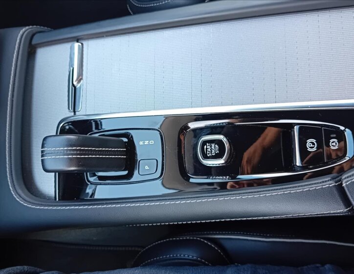 Volvo XC90 SUV 2,0 l 173 kw