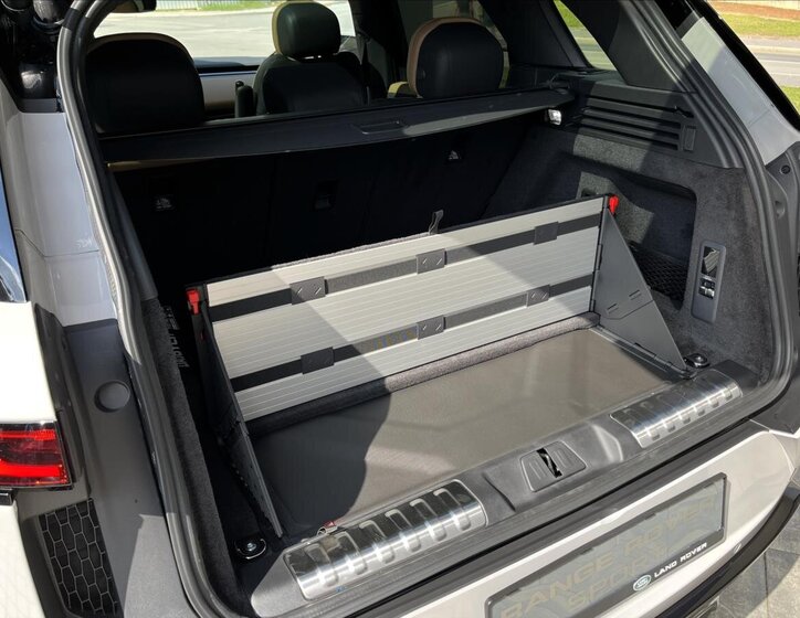 Land Rover Range Rover Sport 11