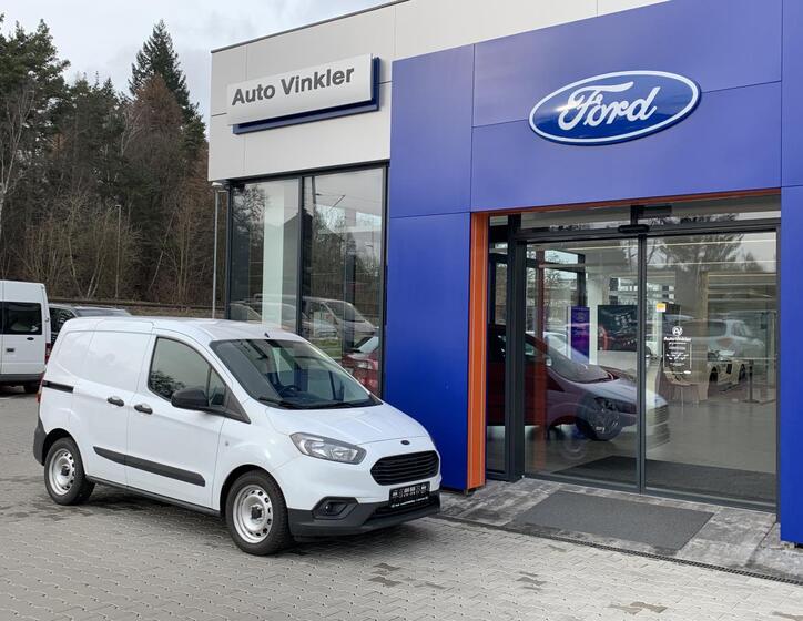Ford Transit Courier 1
