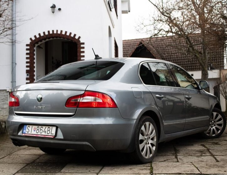 Škoda Superb Sedan 1,8 l 118 kw