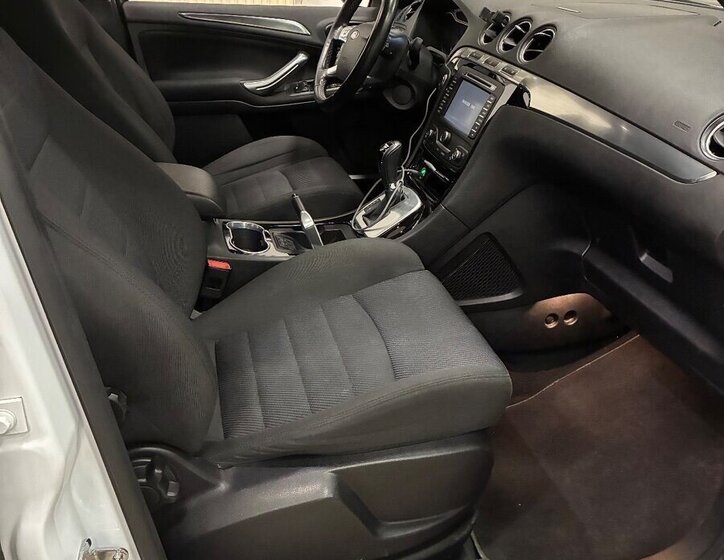 Ford S-MAX MPV 2,0 l 120 kw