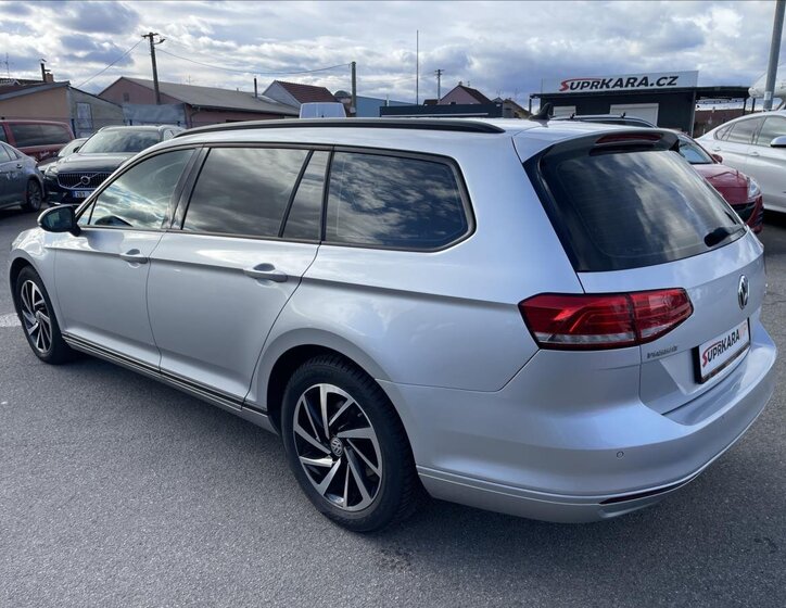 Volkswagen Passat Kombi 2,0 l 110 kw