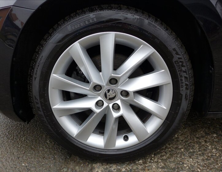 Škoda Superb Kombi 2,0 l 110 kw