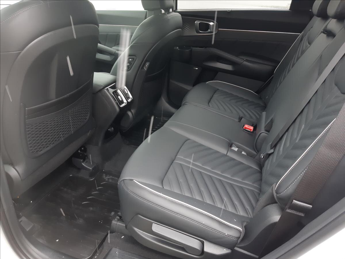 KIA Sorento SUV / Terénní 2,2 l 142 kw