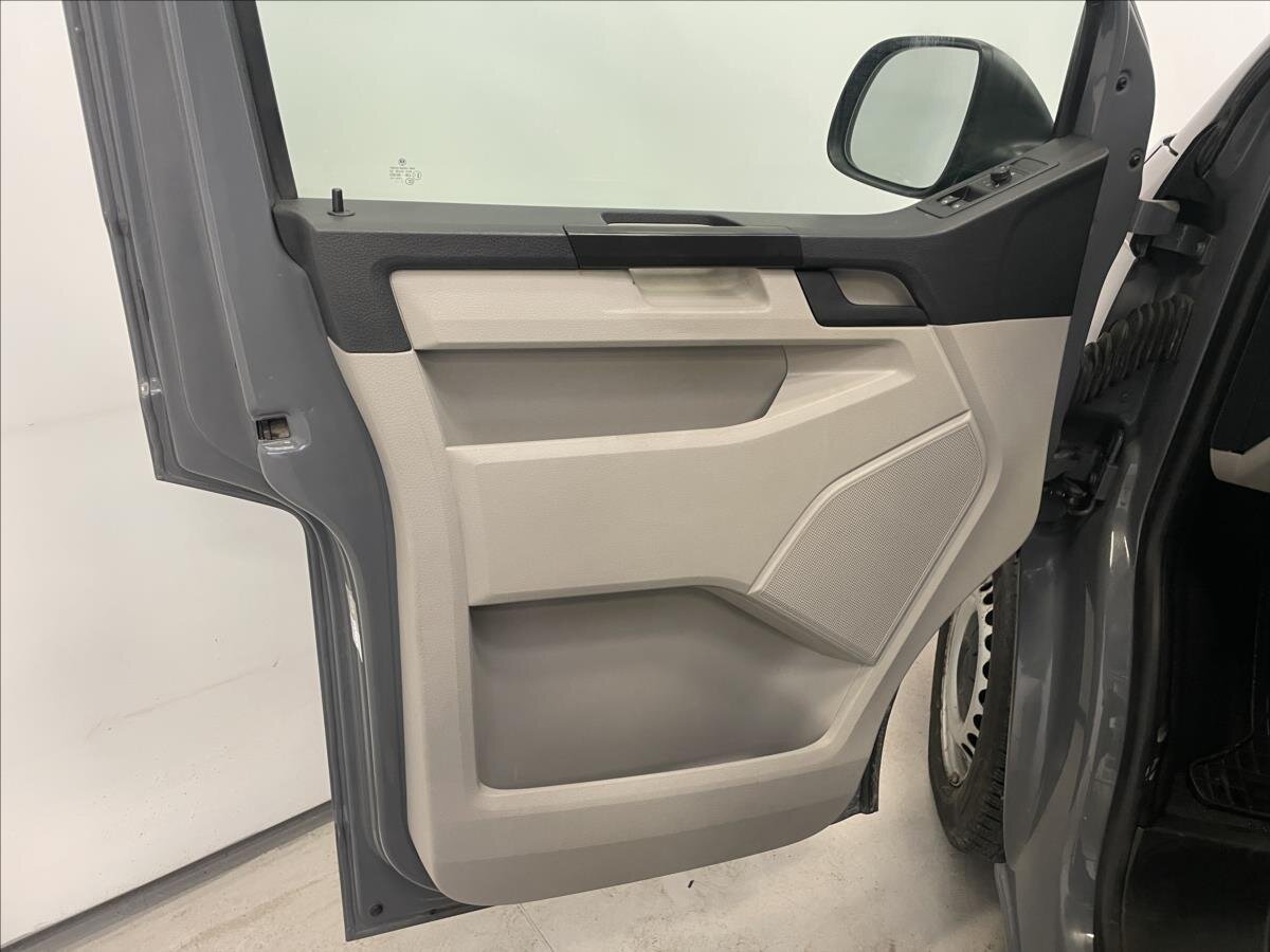 Volkswagen Transporter Kombi 2,0 l 110 kw