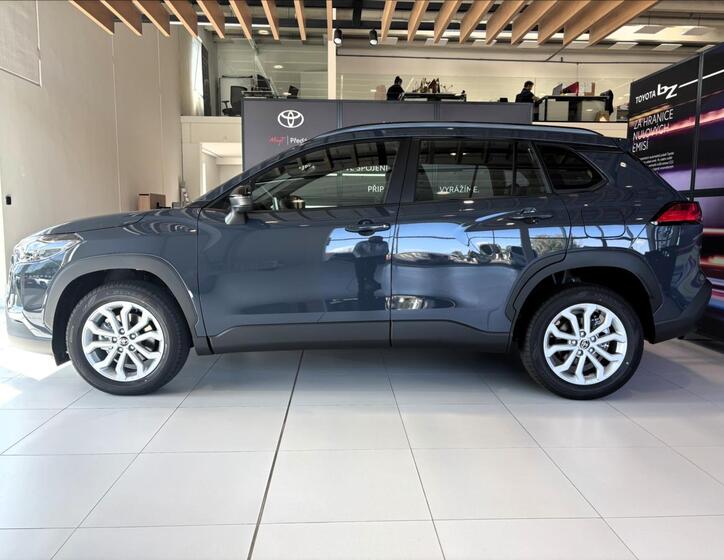 Toyota Corolla Cross 4