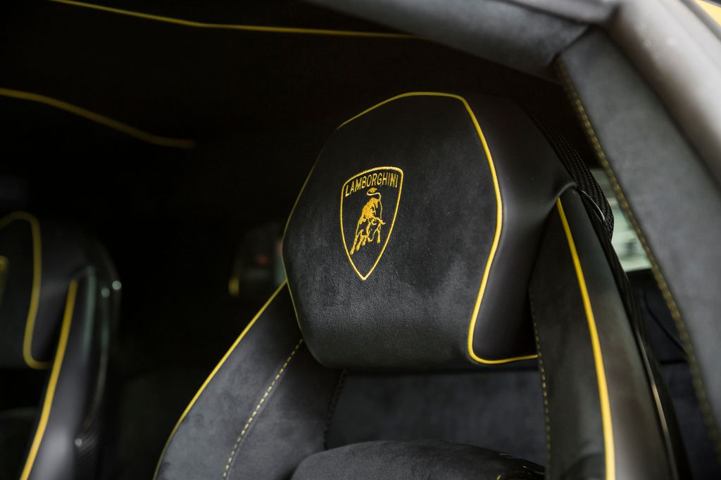 Lamborghini Aventador