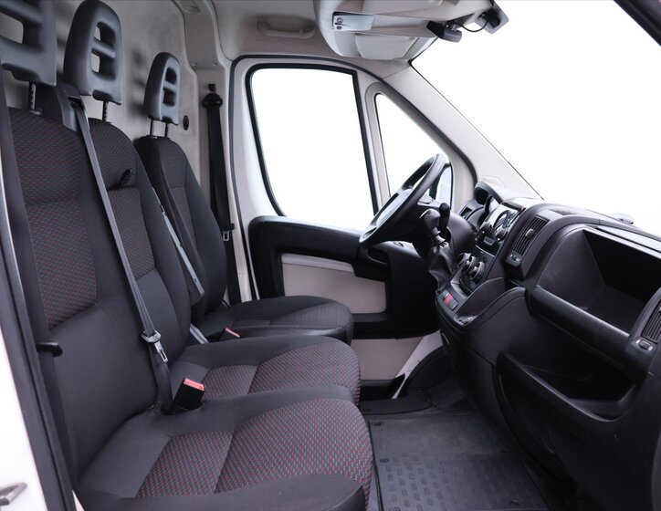 Peugeot Boxer 11