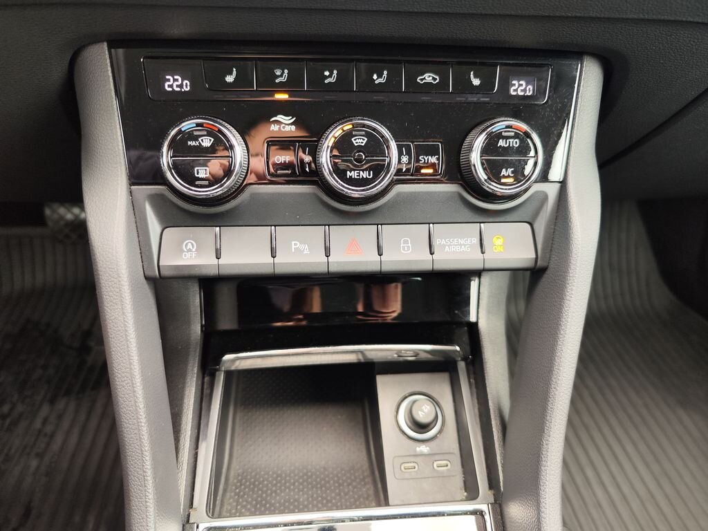 Škoda Karoq SUV 1,5 l 110 kw