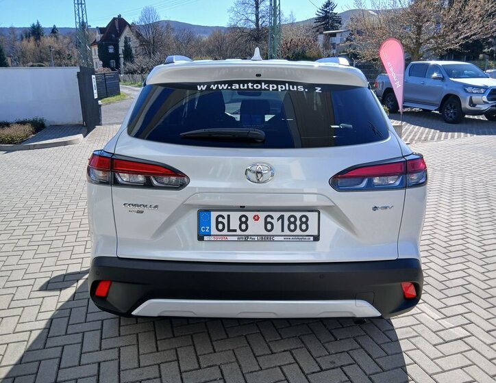 Toyota Corolla Cross SUV / Terénní 2,0 l 112 kw