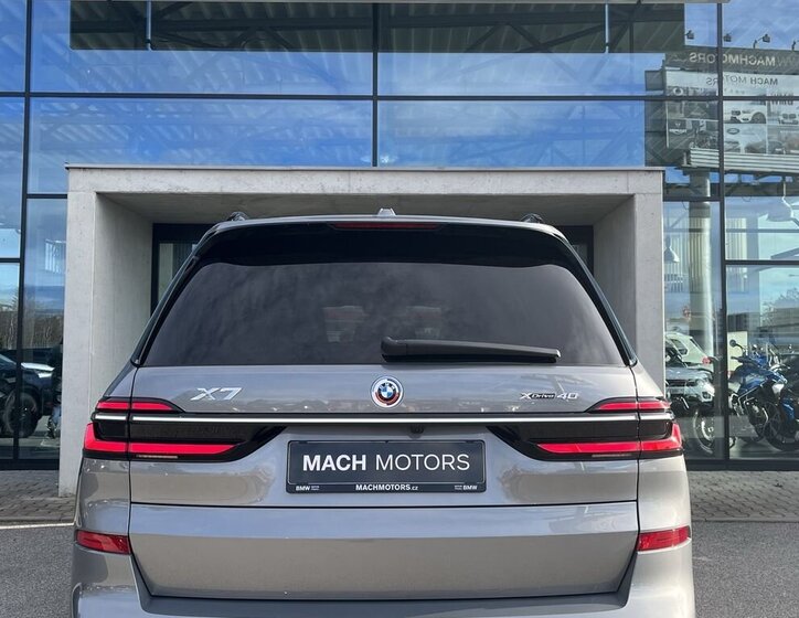 BMW X7 SUV / Terénní 3,0 l 280 kw