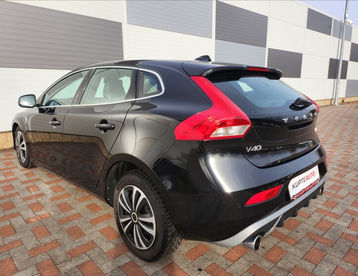 Volvo V40 6