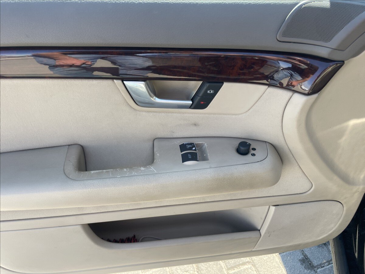 Audi A4 Sedan / Limuzína 1,8 l 110 kw