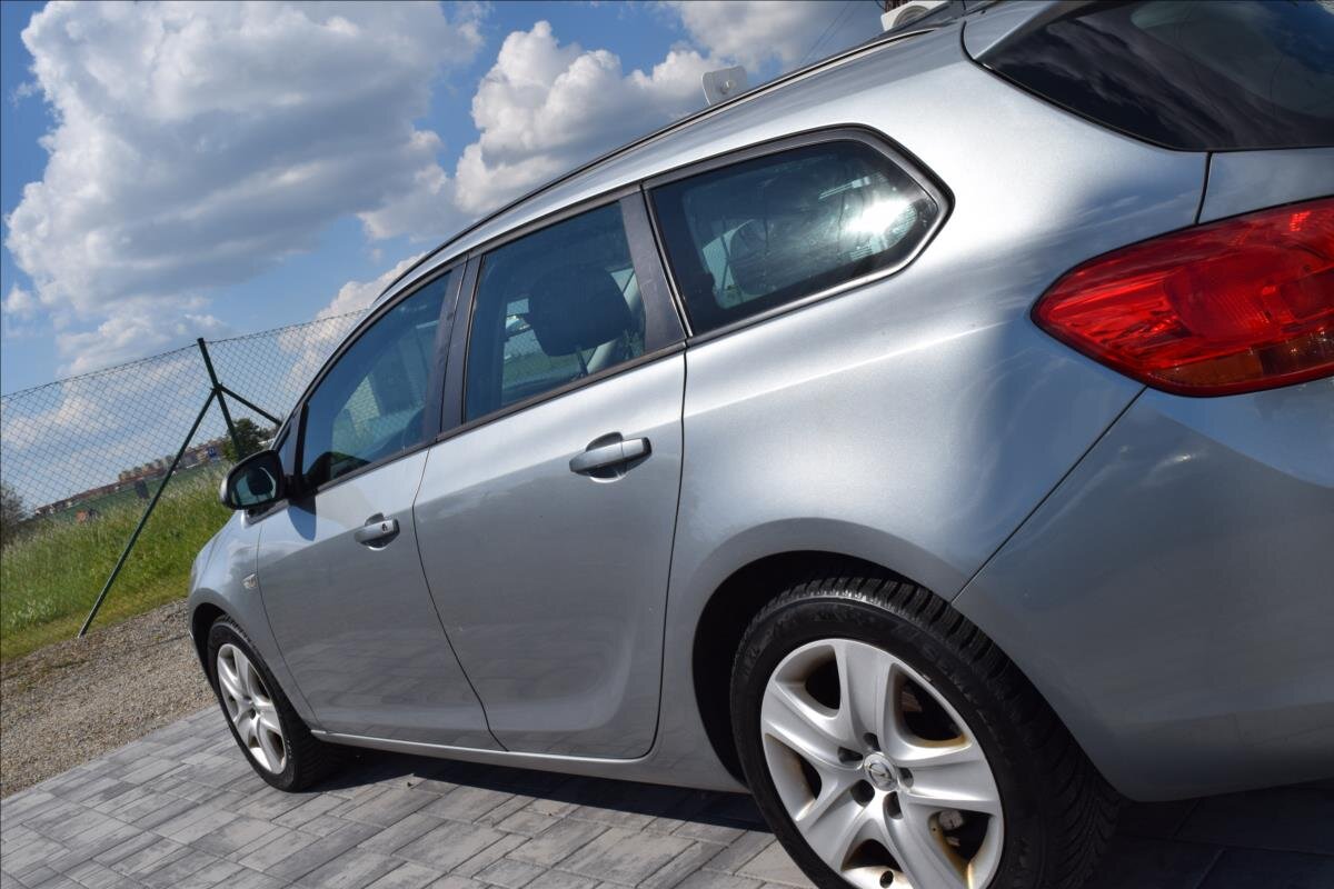 Opel Astra Kombi 1,7 l 81 kw