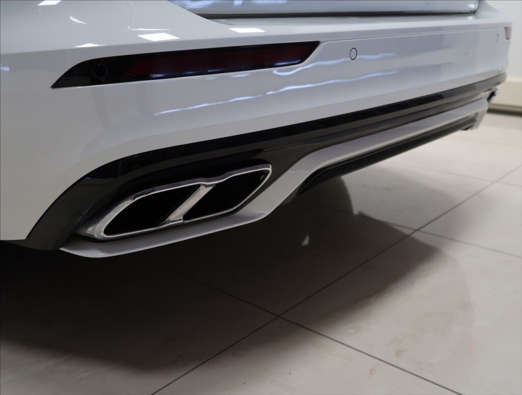 Volvo V60 Kombi 2,0 l 140 kw