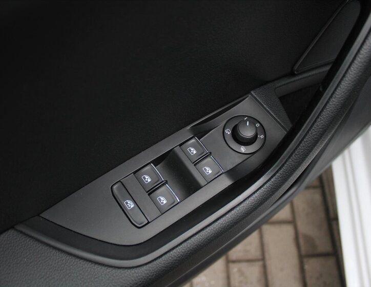 Škoda Superb Liftback 2,0 l 110 kw