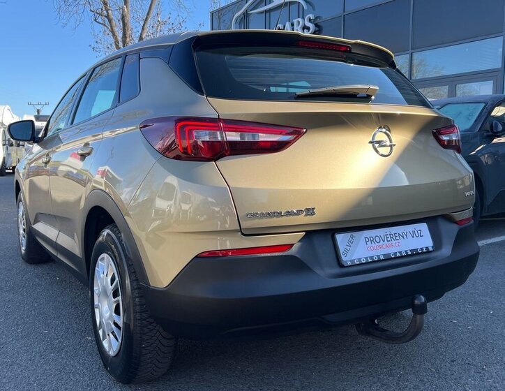 Opel Grandland X Hatchback 1,2 l 96 kw