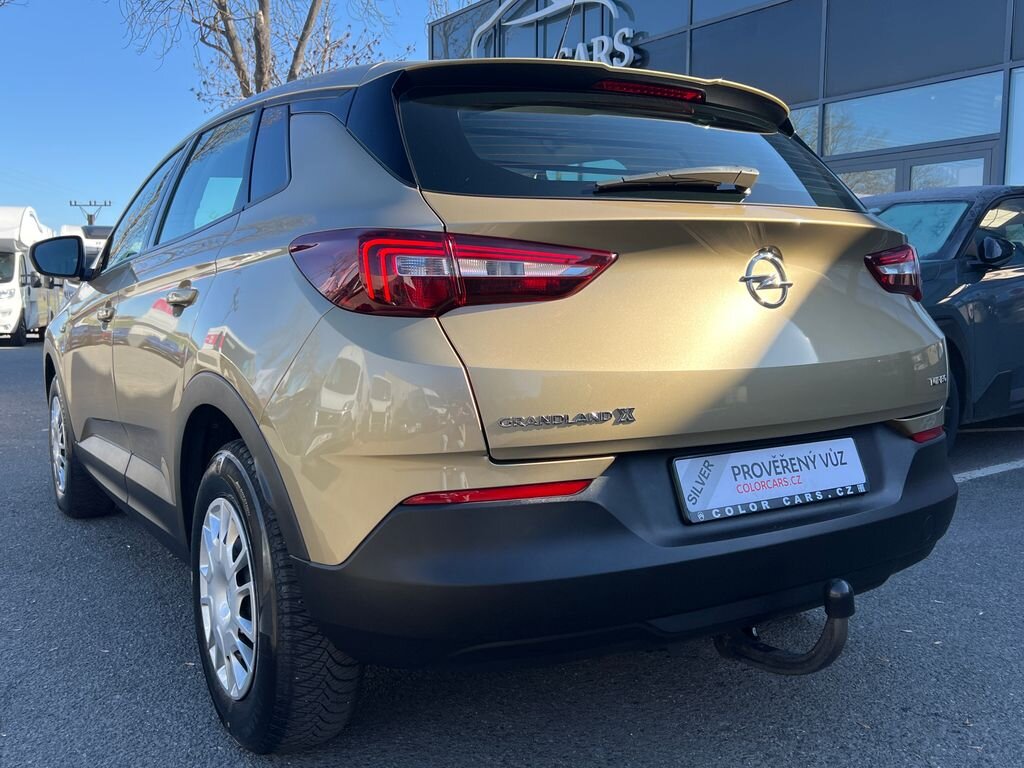 Opel Grandland X Hatchback 1,2 l 96 kw