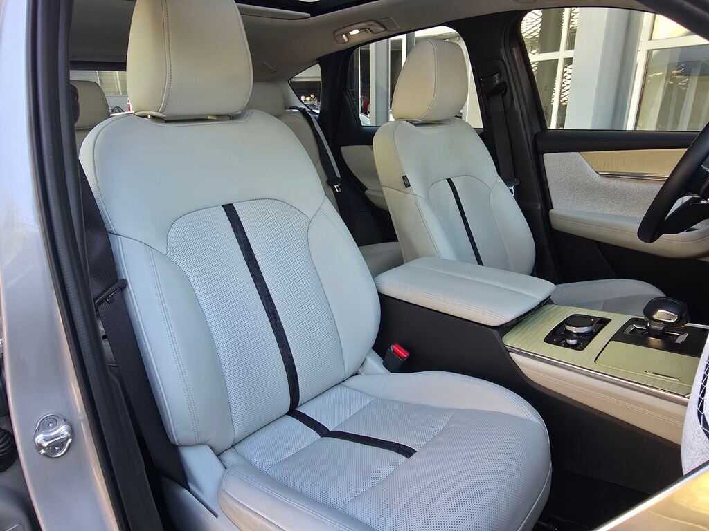 Mazda CX SUV / Terénní 2,5 l 241 kw